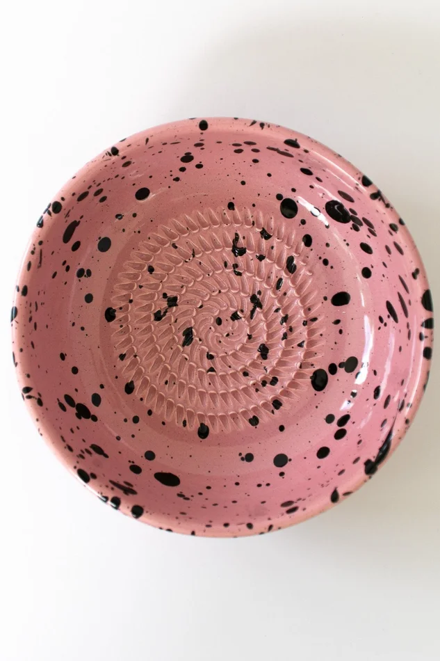 Ceramic Garlic Grater Plate in Pink