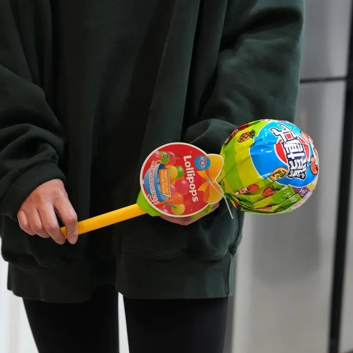 Dr. Bear's Giant Lollipop Assorted Fruit Juice Flavors 5.04 oz