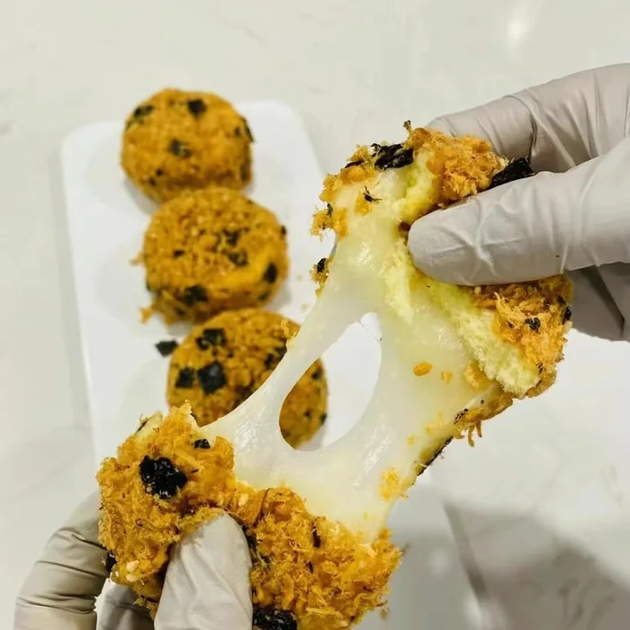 Mochi meat floss cake