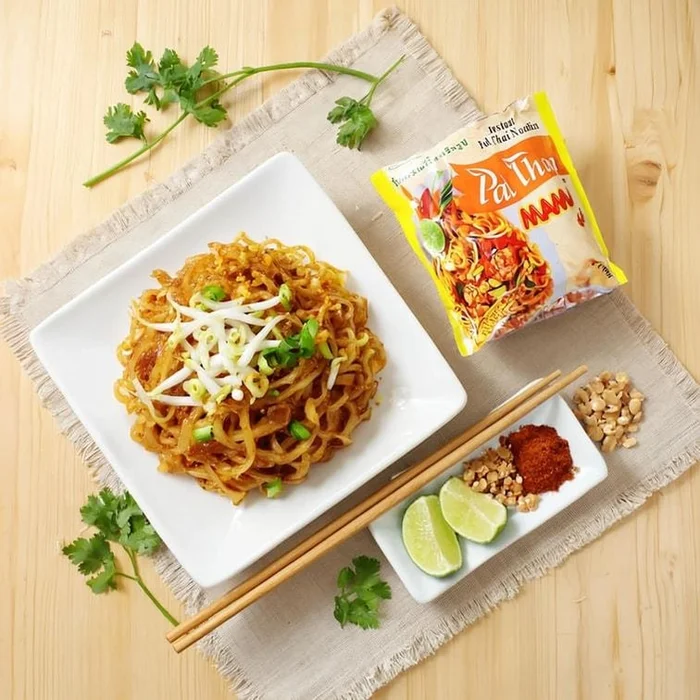 Pad Thai Instant Rice Noodles Stir-Fried Flavor – Hot & Spicy Noodles, 2.5 oz*4【4 Packs】