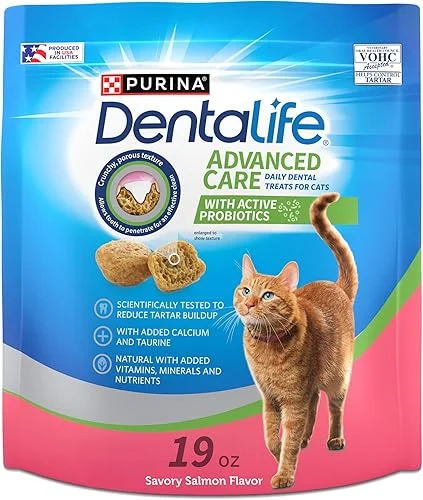Purina DentaLife Made in USA Facilities Cat Dental Treats, Savory Salmon Flavor – 19 oz. Bag
