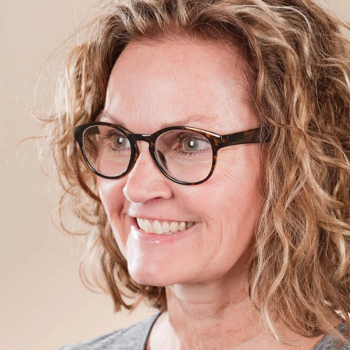 Round Frame Retro Readers